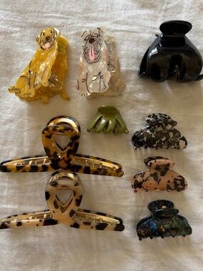 🛍️ Bundle of 9! Women's Hairstyling Claw Clips 🎀
